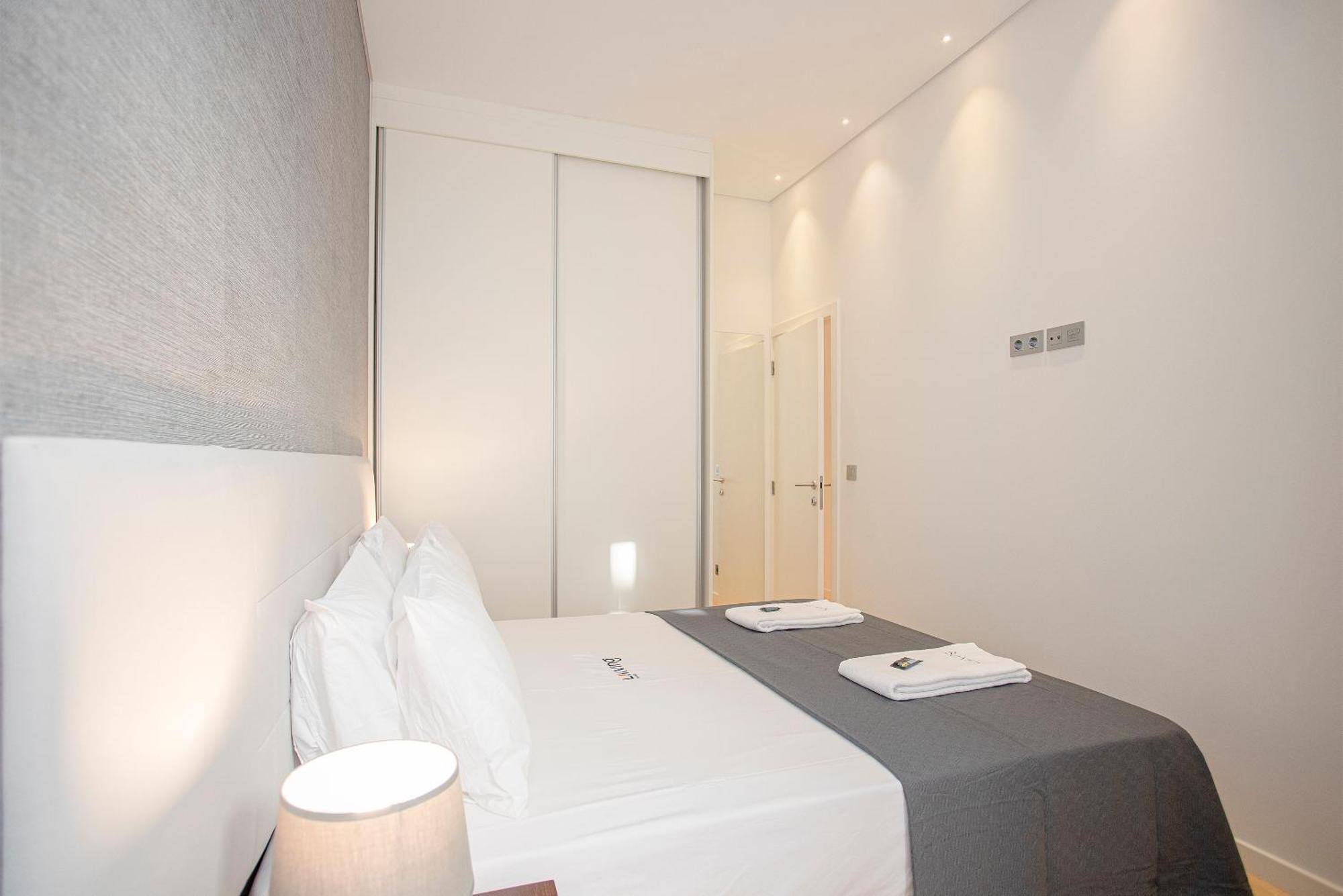 Liiiving In Porto-Mouzinho Residence Apartments Exterior photo